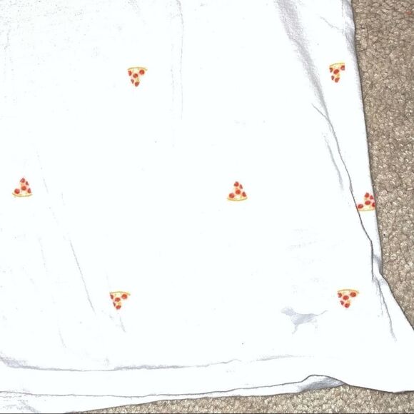 Victoria’s Secret white T-shirt with pizza pattern - Picture 5 of 7